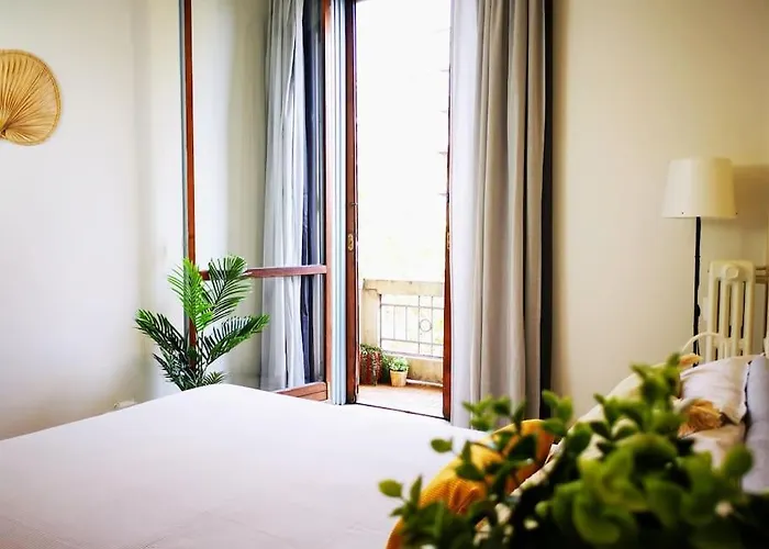 Sunny Flat 50 Meters From The Metro *