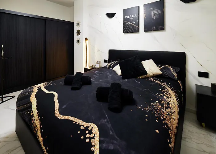 Italian Fashion - Luxurious Marble City Center 아파트 *