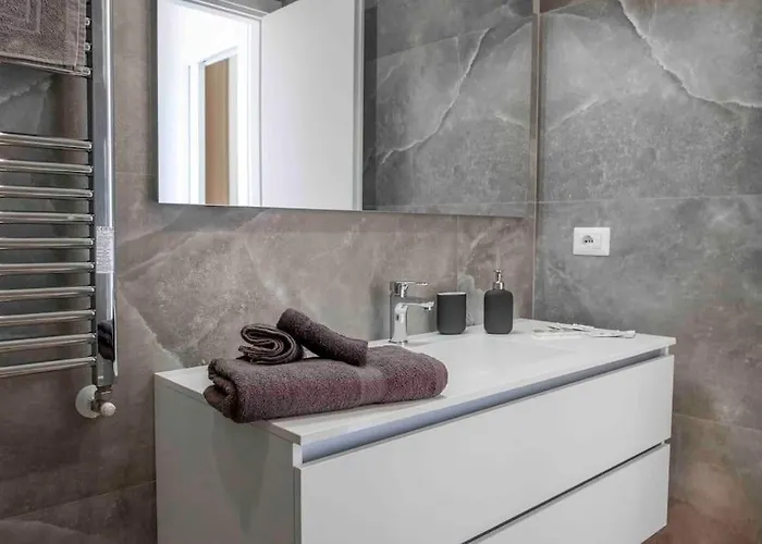 Duomo 10 Min- Attico Con Doppio Terrazzo Apartman