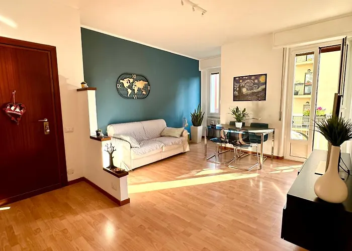 Nina' S House