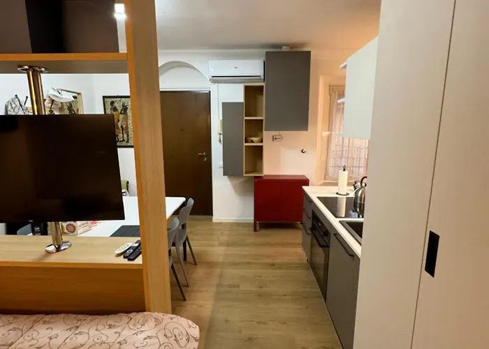 Loft Bosco Verticale - Isola Lägenhet