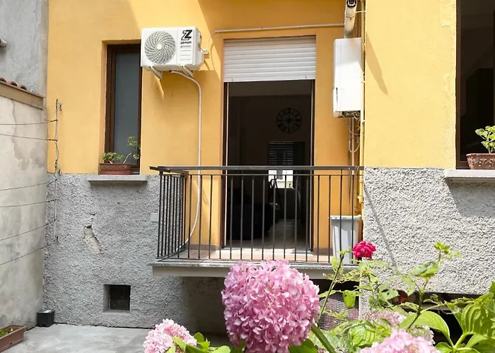 Apartament Ampio Bilocale Zona Navigli Mediolan