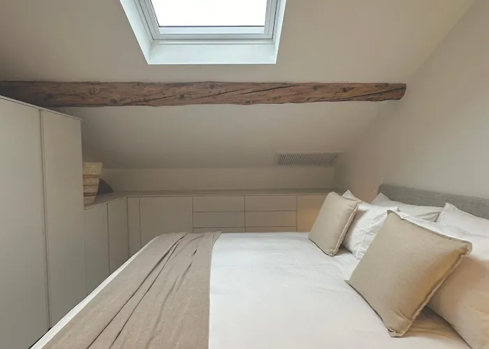 Mansarda San Gregorio Apartment *
