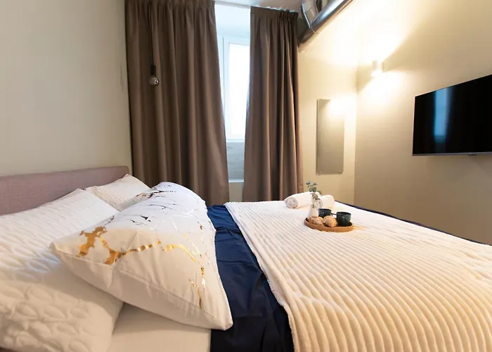 Apartament Ihost Luxury -free Parking- Plana 6