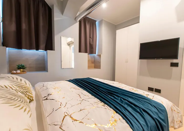Apartament Ihost Luxury -free Parking- Plana 6 *
