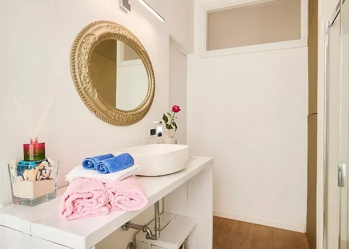Luxy Close Navigli *