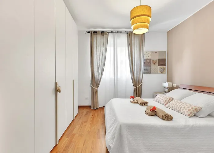 Daire Alessia's Flat - Perini Milano