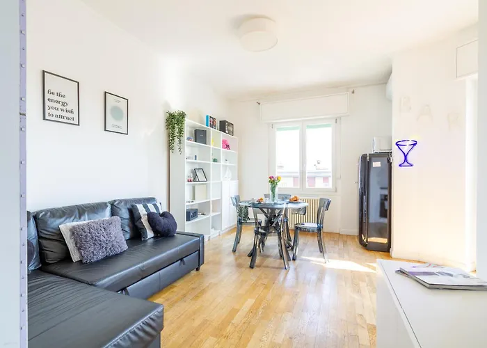 Moderno Navigli Milano:two Jacks *