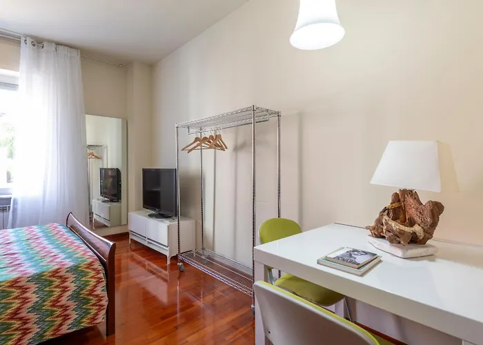 Apartment Con Due Stanze In Via Oglio