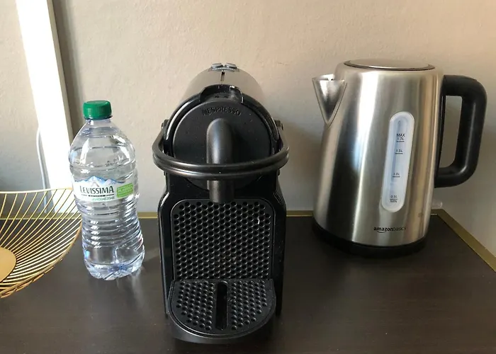 Lippi 42 With Private Garden Couette-café Milan