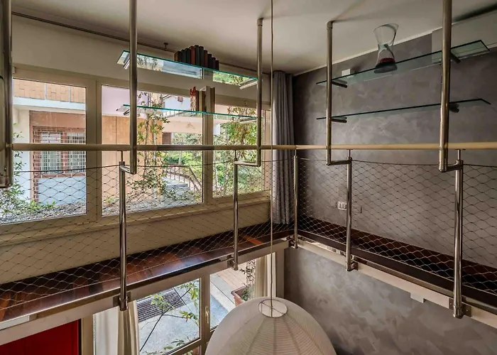 Loft Elegante In Centro In Zona Signorile - Davanti Metro