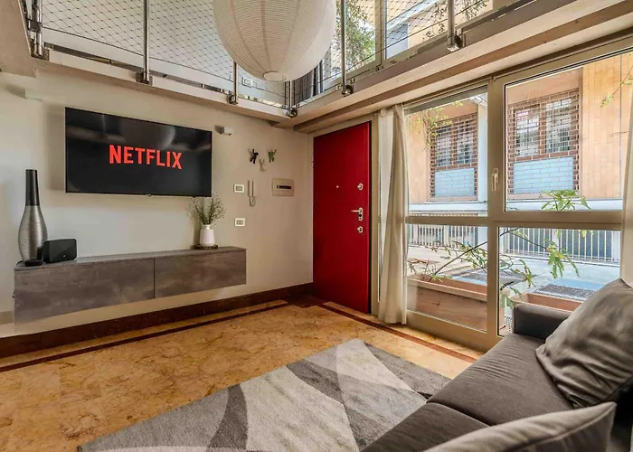 Loft Elegante In Centro In Zona Signorile - Davanti Metro Appartement