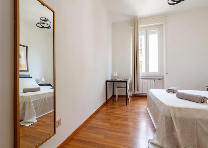 Marghera 10 The Milanese Experience ميلان