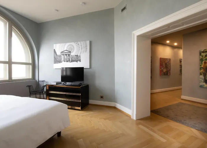 Hotel Galleria Vik - Townhouse Galleria - Small Luxury Of The World 5*