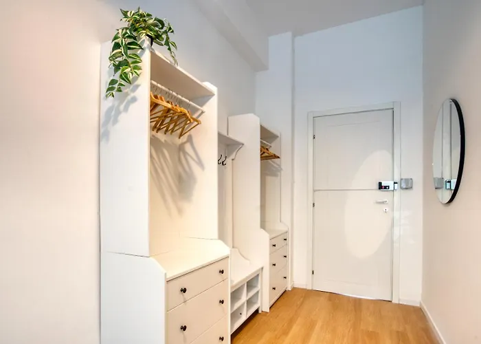 Italianflat - Elegant With Balcony In Navigli Milan