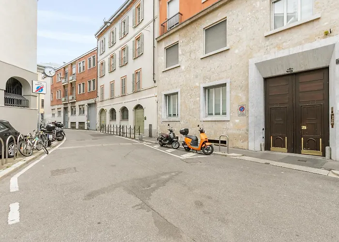 Apartmán Homycare Stylish With Jacuzzi & Balcony Steps From Duomo