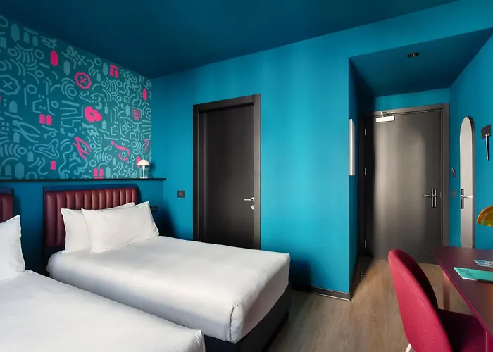 Cx Nom Hostel Milán