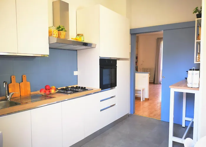 Spacious 50 Meters From The Metro Daire Milano