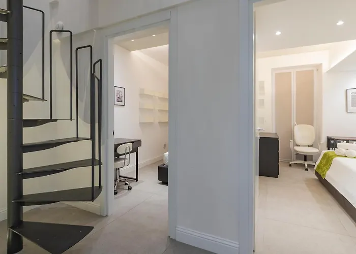 公寓 Xenia - Modern Three-room In Moscova Area 米兰