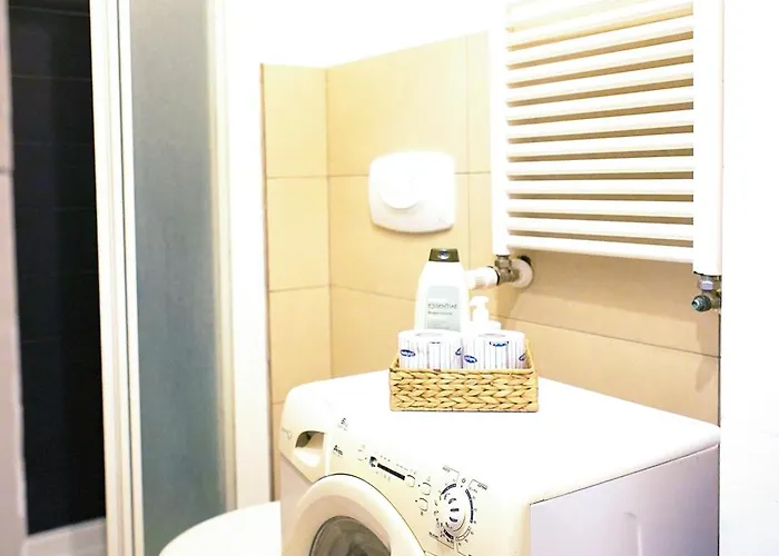 Smart Station Apartment