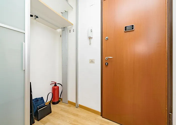 Apartment Minimal Near Bocconi Mailand
