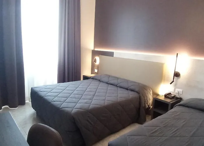 Mistral Hotel 3*