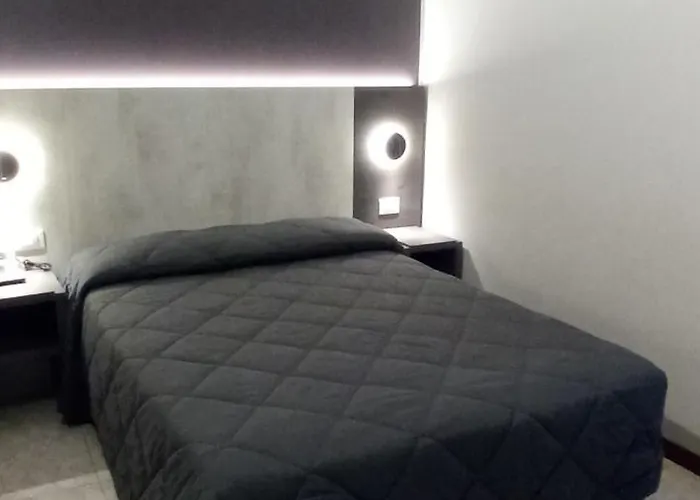 Hotel Mistral Mediolan