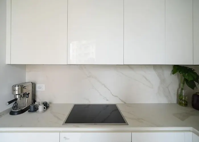 Appartement Isola 10 *