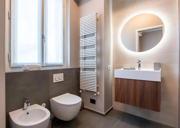 Διαμέρισμα Luxurious & Spacious Flats In Duomo