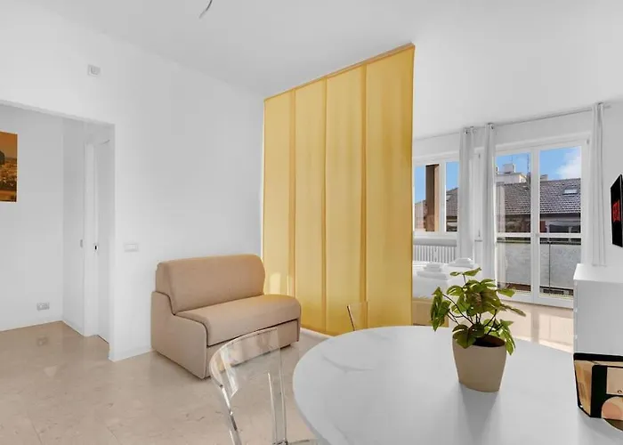 Apartament Yellow Flat
