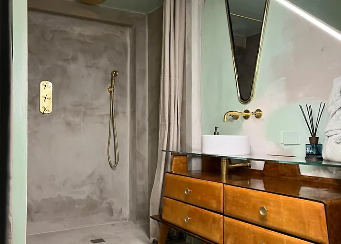 Charming And Design Attic Loft In Coolest Area Navigli Ticinese Appartamento Milano