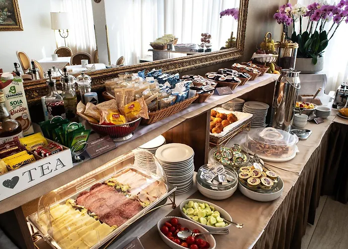 Alga Отель Милан