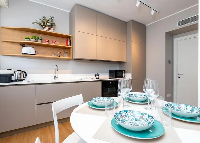 Διαμέρισμα Luxurious & Spacious Flats In Duomo