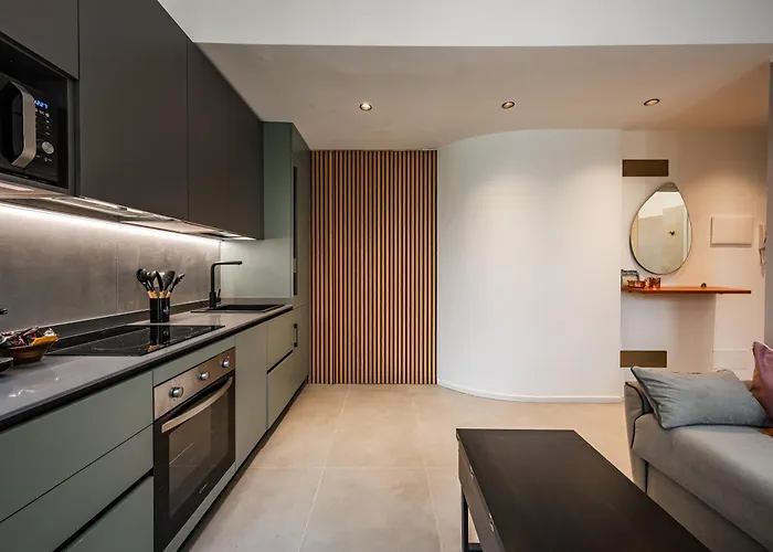 Charming Modern Near The Heart Of Apartamento Milán