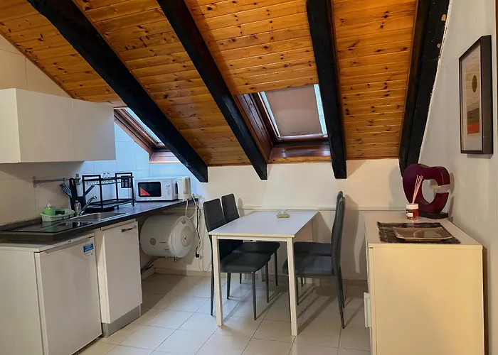 Hosting Dreams Attics - Duomo Appartement *