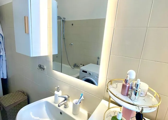 Navigli Retreat Near Duomo 아파트 밀라노
