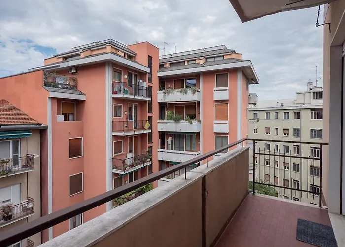 아파트 Navigli Retreat Near Duomo *