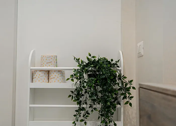 Nyaraló Lovelyhousebraida *