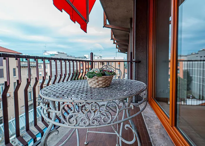 Lovelyhousebraida * Milánó