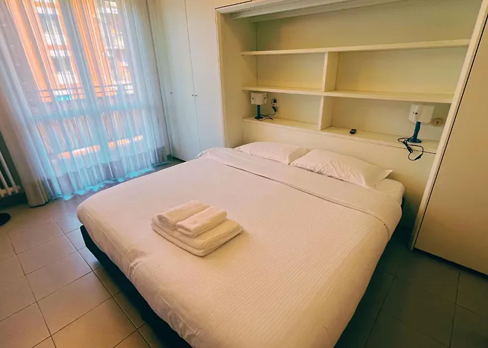 Apartamento Breeze Orsini - Luminoso Bilocale A 15 Minuti Dal Duomo Di Milão
