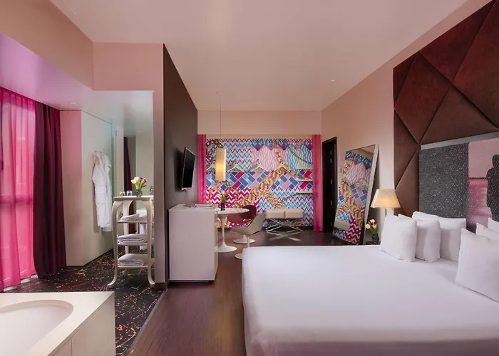 Nhow Hotel 4*
