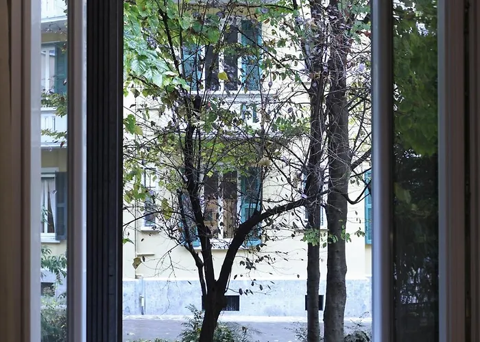 La Petite Gae Aulenti Milano