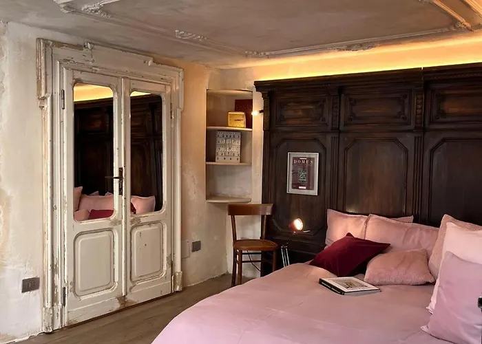 Charming And Design Attic Loft In Coolest Area Navigli Ticinese * Milano
