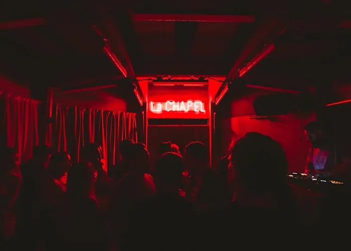 Yellowsquare ホステル