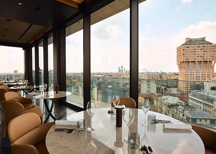 업타운 팰리스 호텔