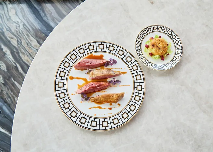 업타운 팰리스 4*