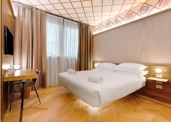 Qc Porta Romana Отель 4*