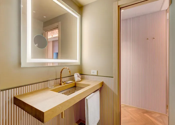 Qc Porta Romana 4*