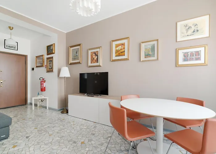 Guesthost - M1 Pasteur With Balcony Appartement