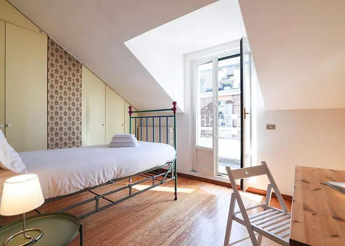 Charming Liberty-style With Garden And Parking Near Life Villa *